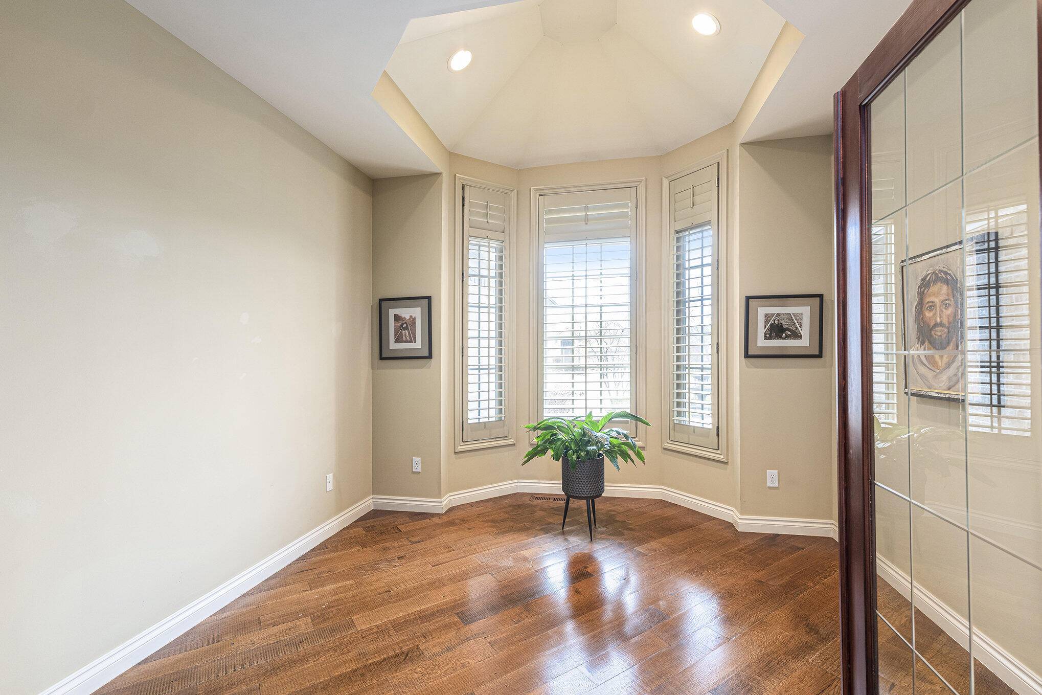 Clinton Twp, MI 48038,43695 Harlequin LN