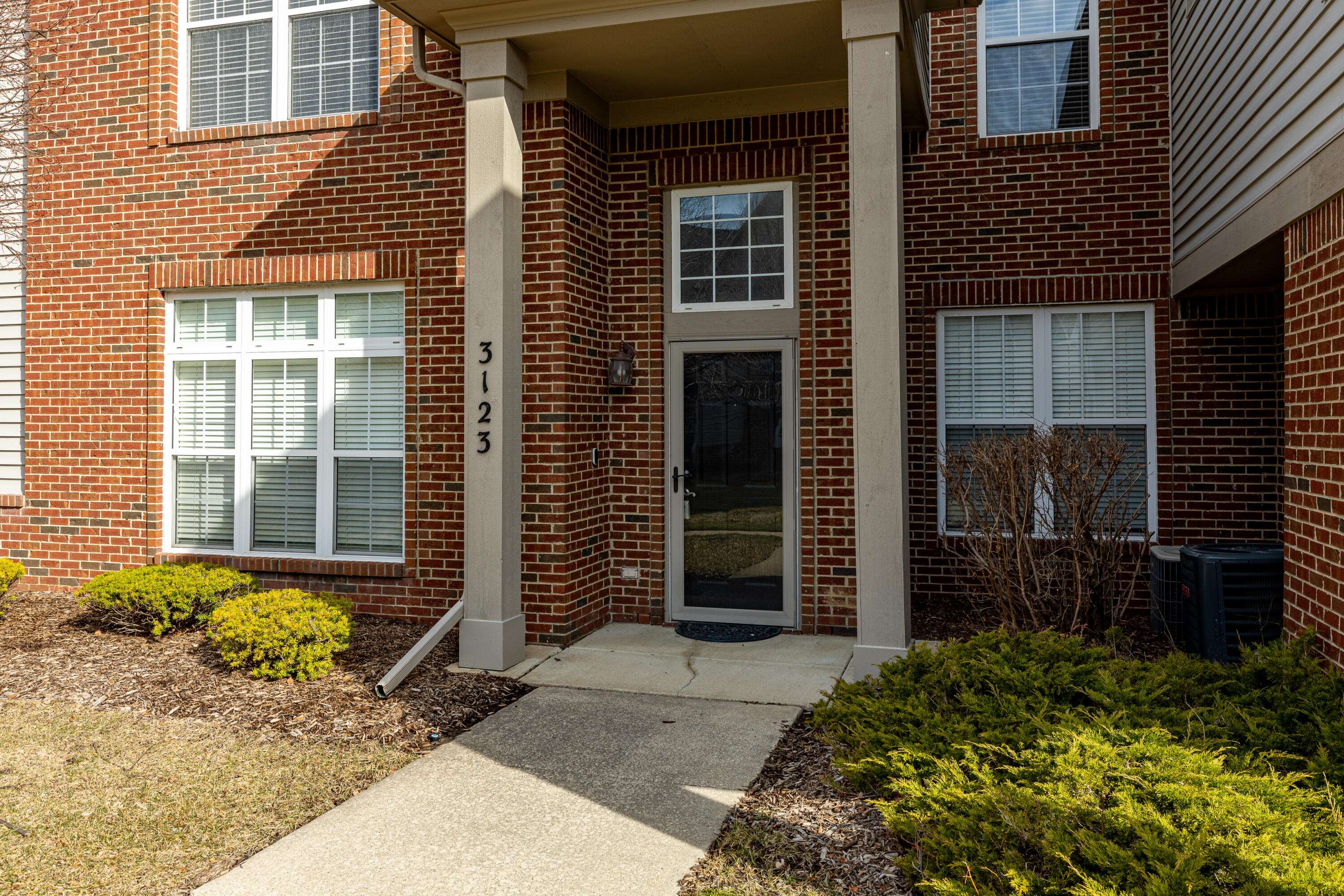 Ypsilanti, MI 48197,3123 Primrose LN