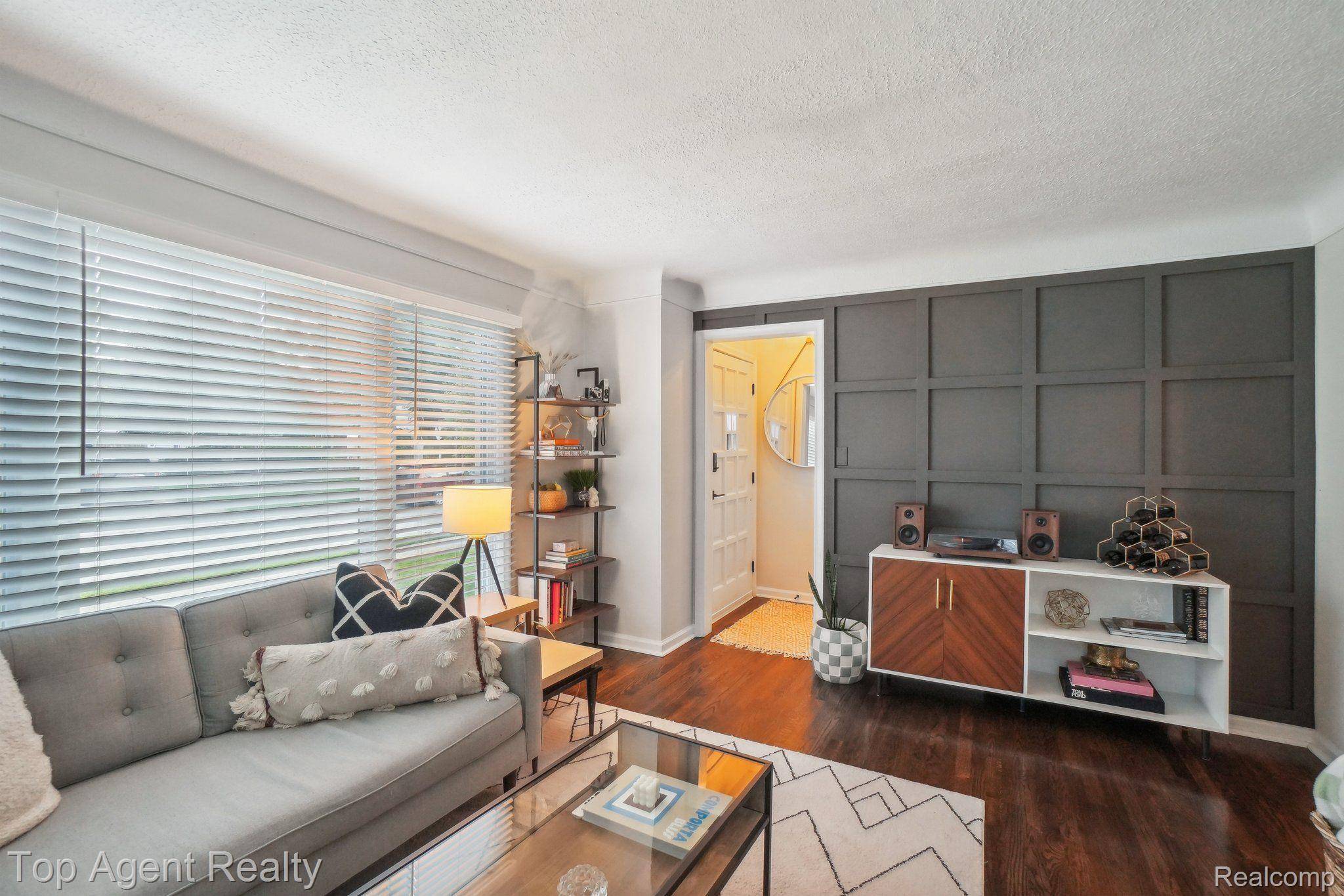 Royal Oak, MI 48067,2125 KALAMA AVE