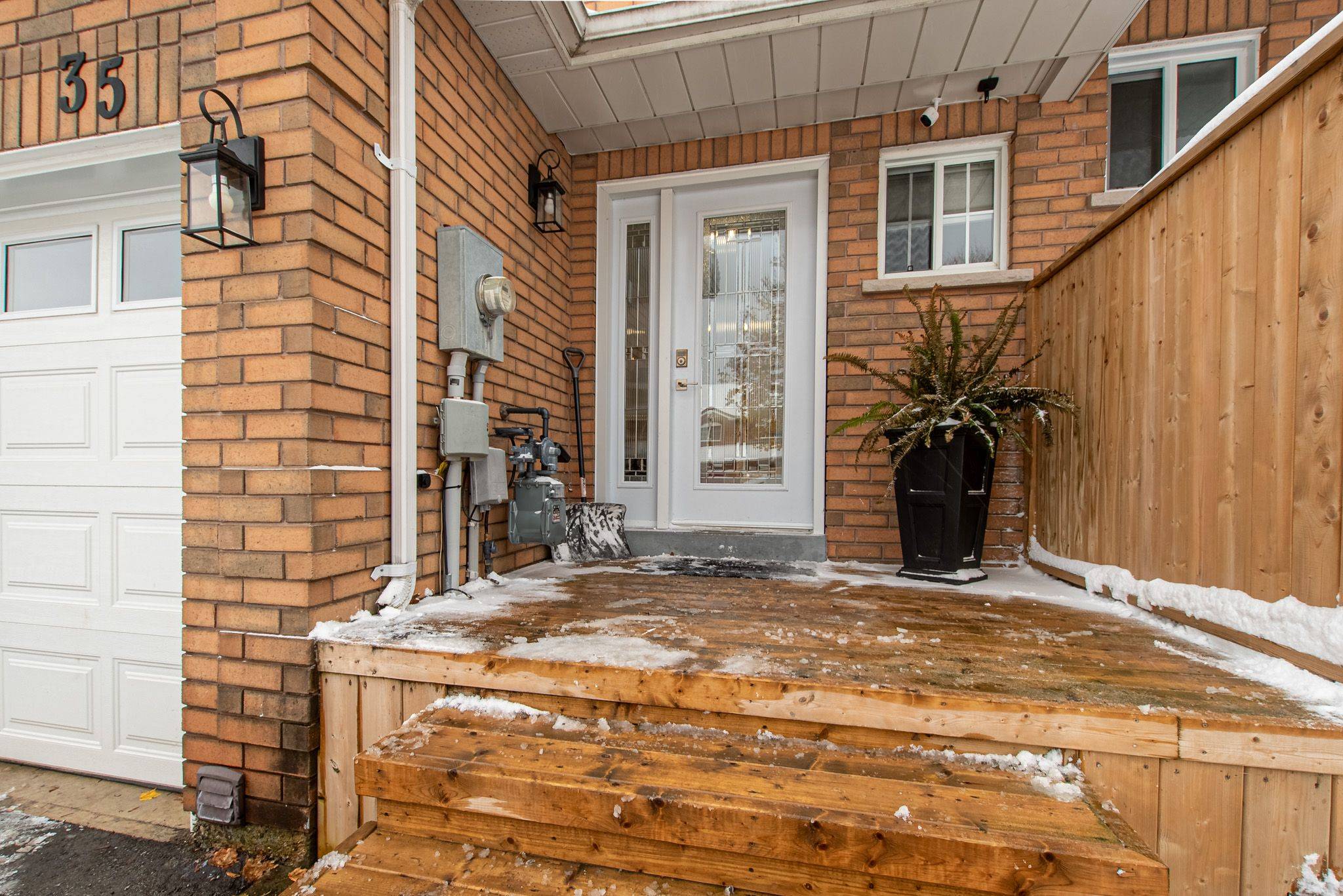 New Tecumseth, ON L0G 1W0,35 O'Leary CT