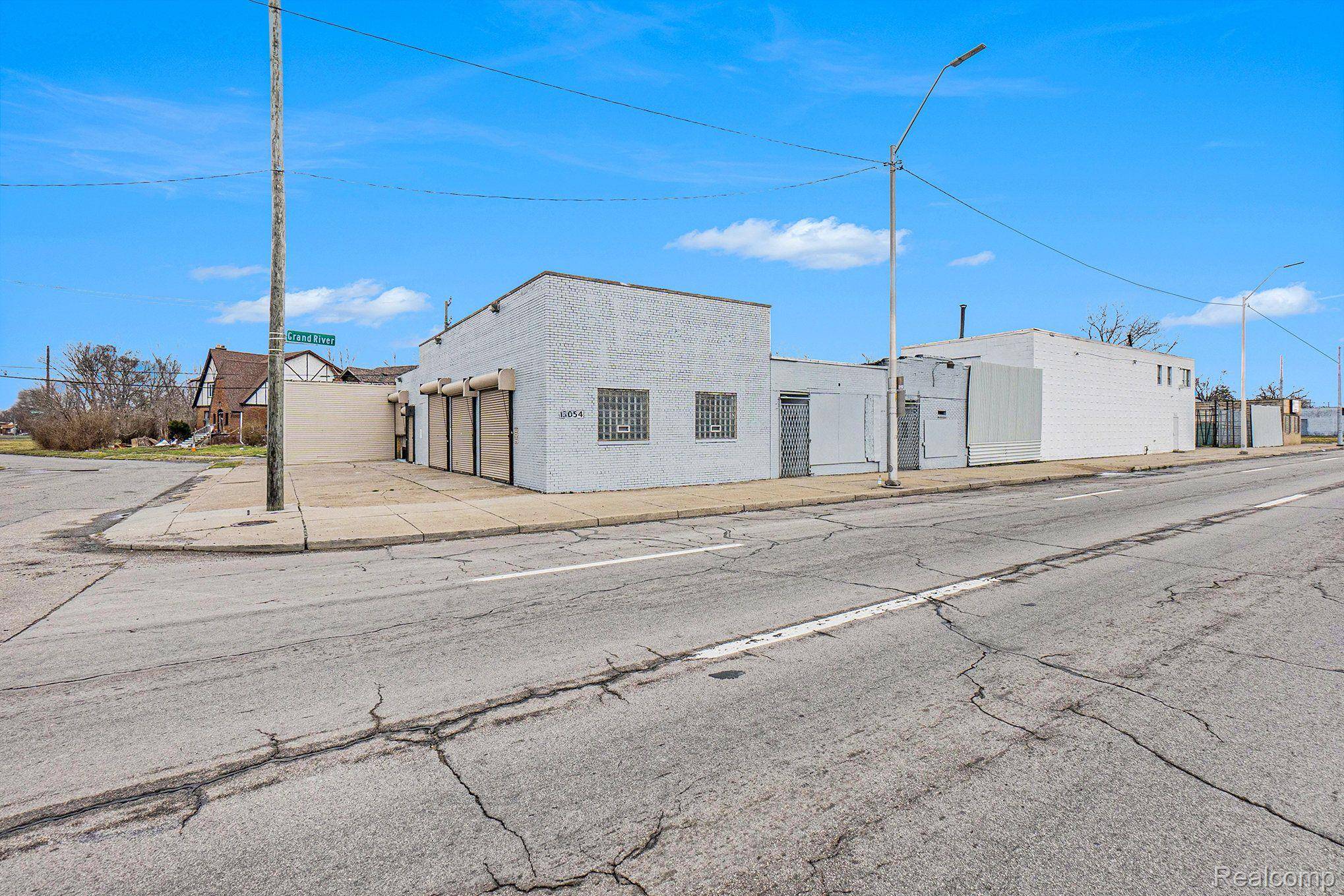Detroit, MI 48227,13020 GRAND RIVER AVE