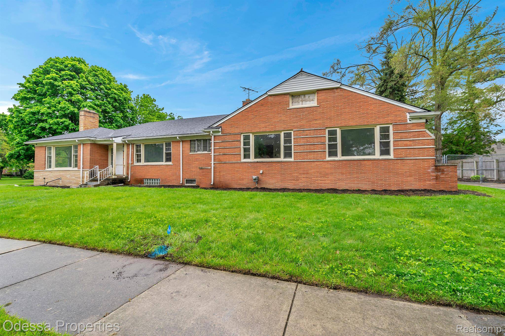 Southfield, MI 48075,17525 DORSET AVE