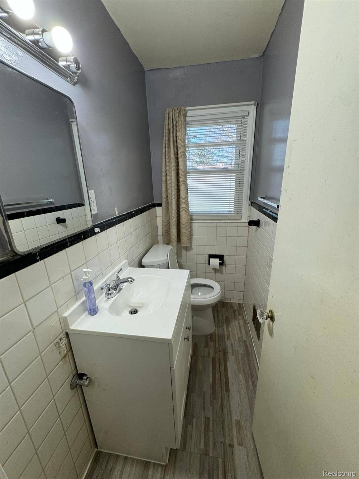 Detroit, MI 48205,13411 TACOMA ST