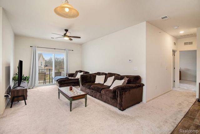 Howell, MI 48855,9828 RIDGE RUN