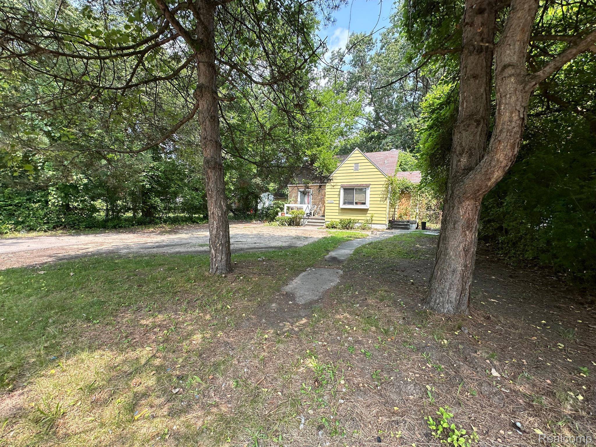 Southfield, MI 48075,20960 WESTHAMPTON AVE