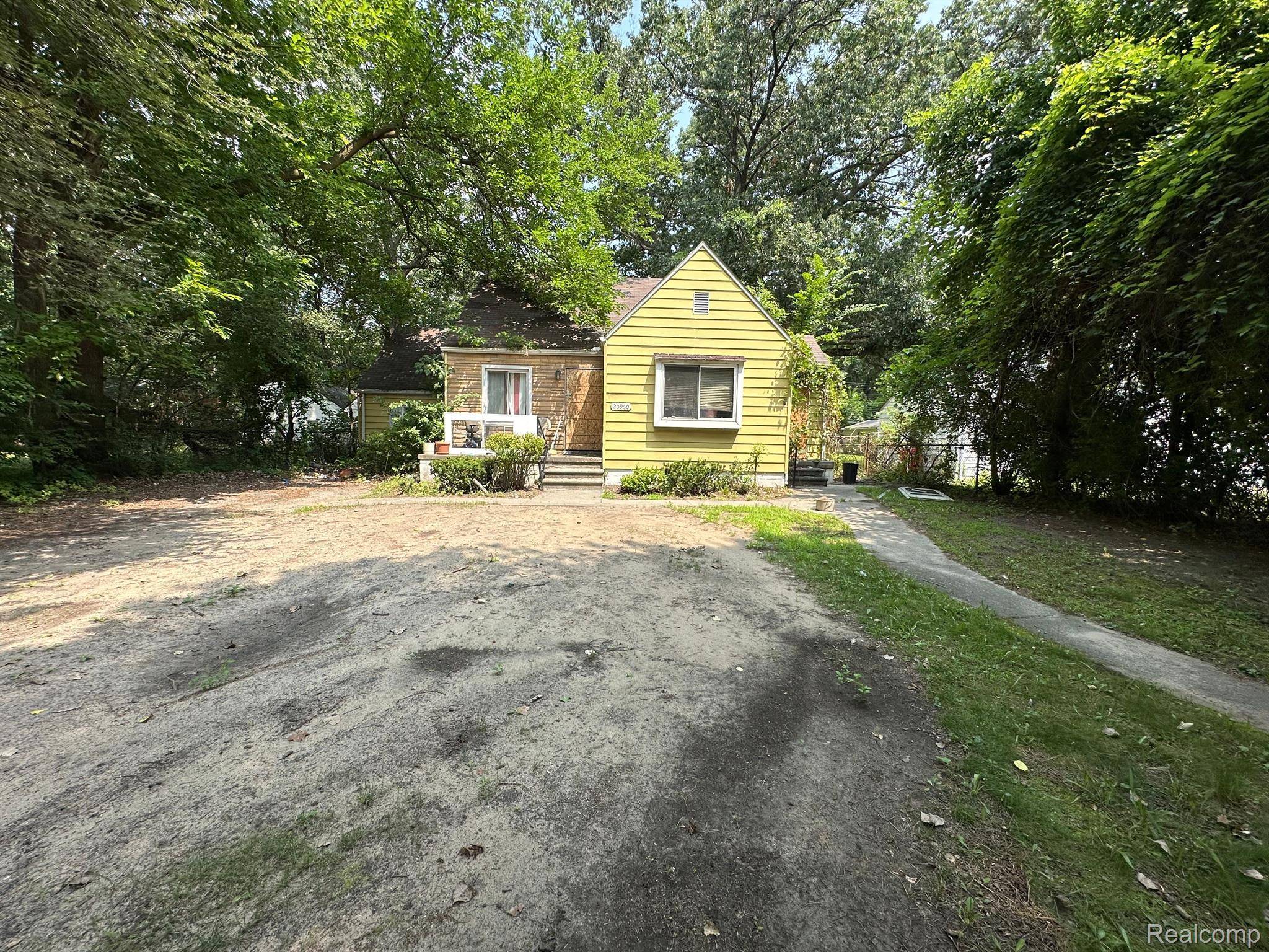 Southfield, MI 48075,20960 WESTHAMPTON AVE