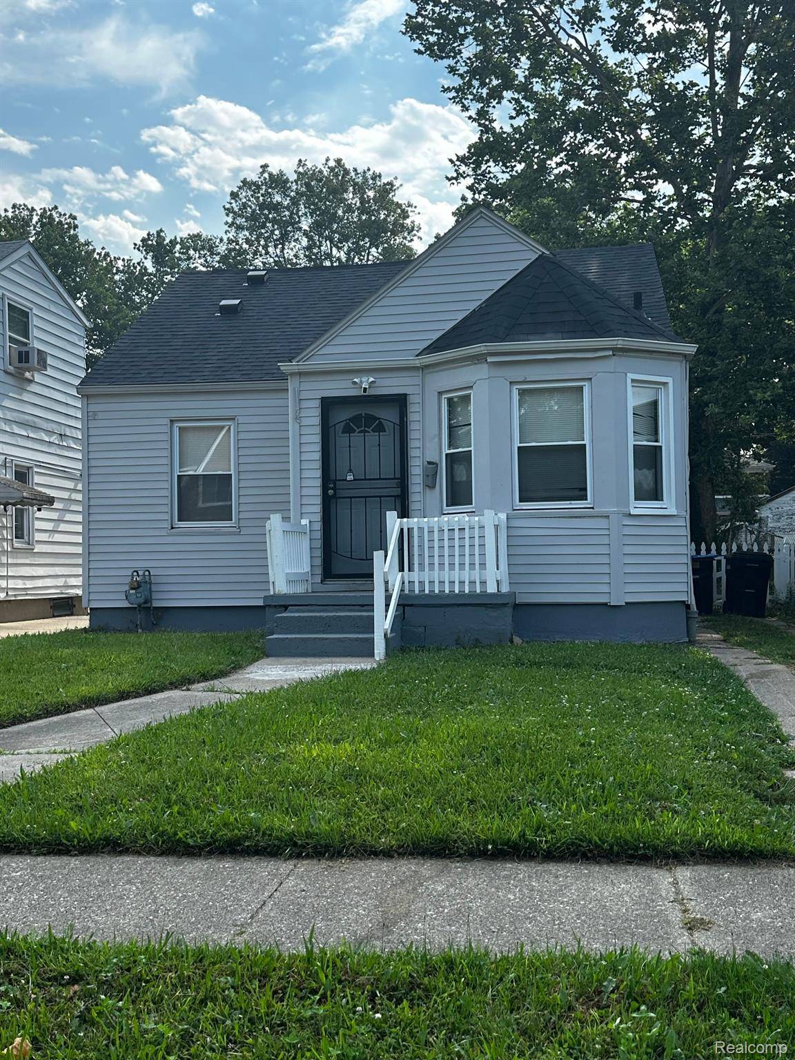 Detroit, MI 48219,16716 STAHELIN AVE