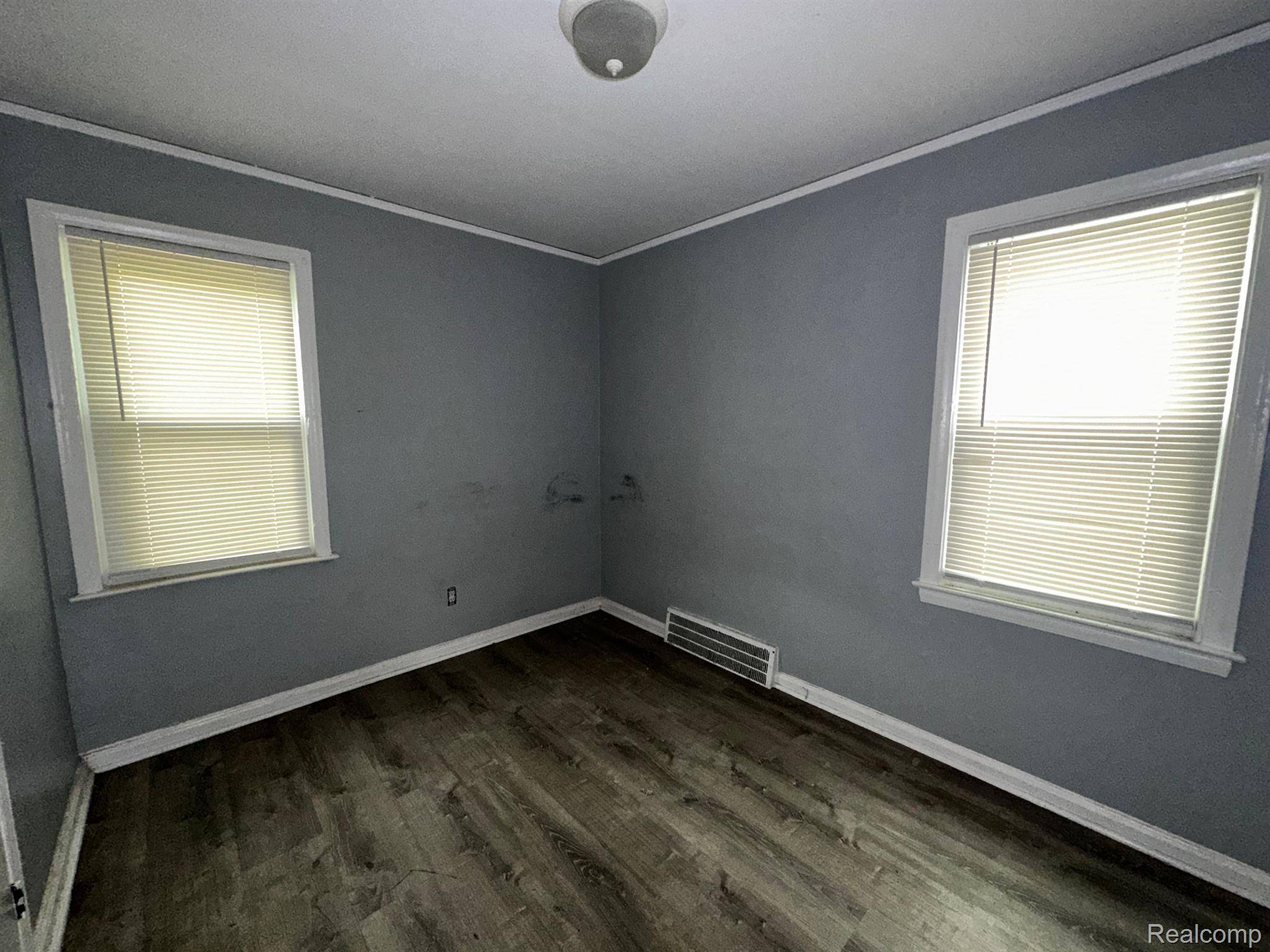 Detroit, MI 48219,16716 STAHELIN AVE