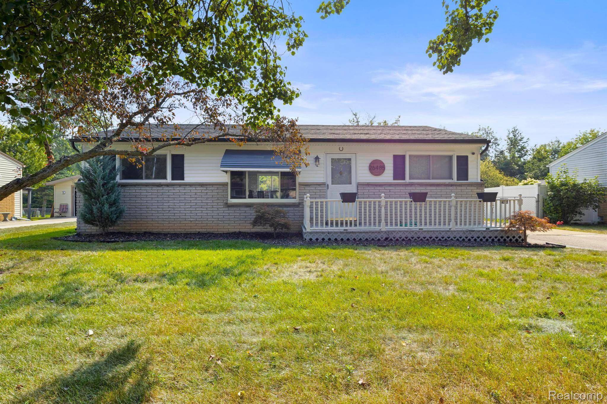 Woodhaven, MI 48183,26485 WILLOW CV