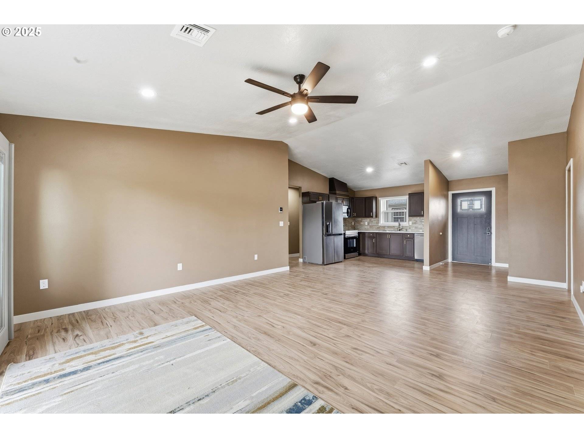 Milton Freewater, OR 97862,905 COWL ST