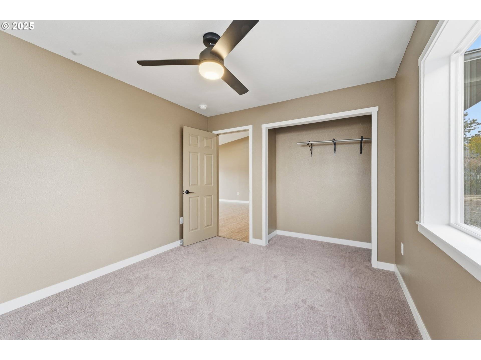 Milton Freewater, OR 97862,905 COWL ST