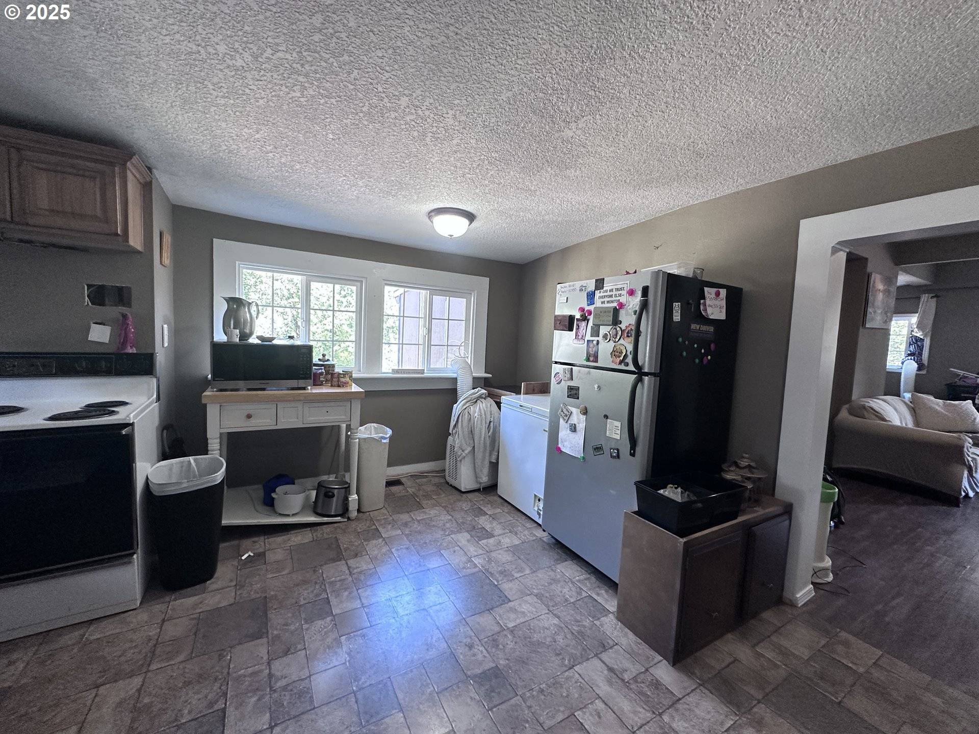 St Helens, OR 97051,297 S 6TH ST