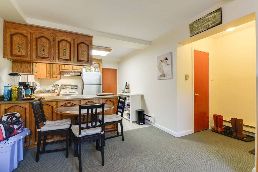 Toronto W02, ON M6P 2J8,75 Keele ST #1