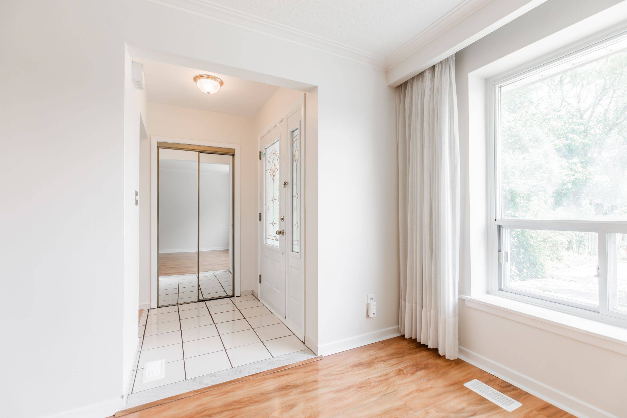 Toronto W04, ON M6L 3A4,75 Upwood AVE