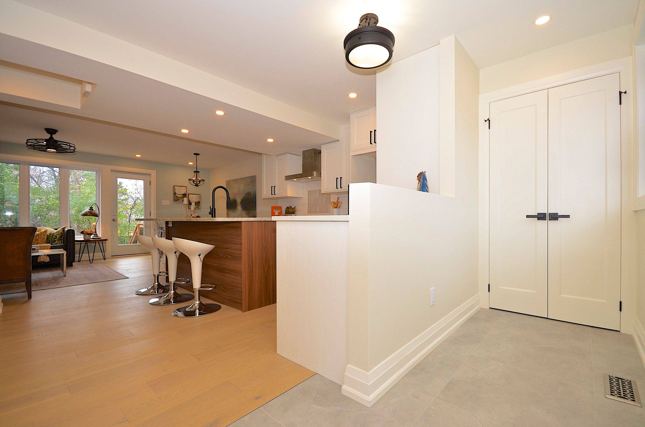 Overbrook - Castleheights And Area, ON K1K 2E9,660 Hochelaga ST #32