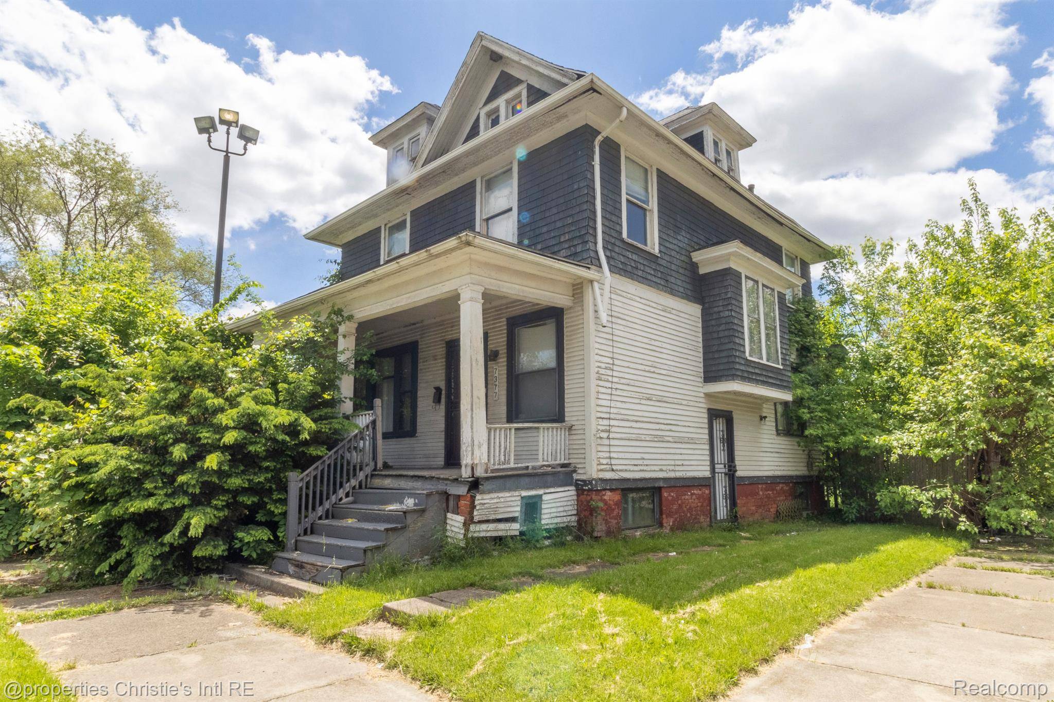 Detroit, MI 48206,7377 HANOVER ST