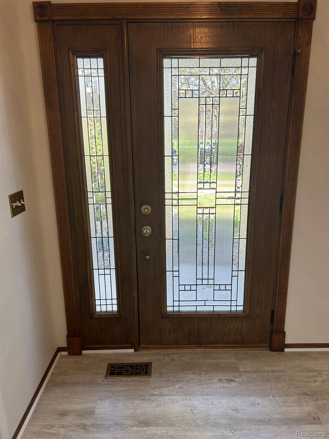 Woodhaven, MI 48183,21484 E CHIPMUNK TRL