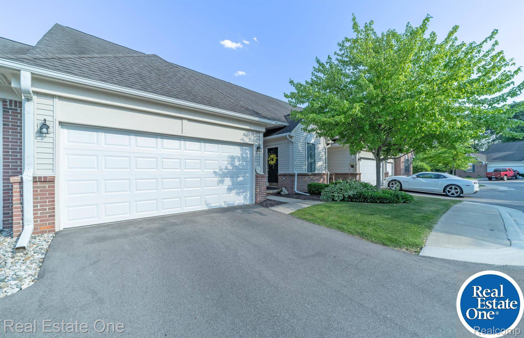 Brighton, MI 48116,113 PONDVIEW CT #6