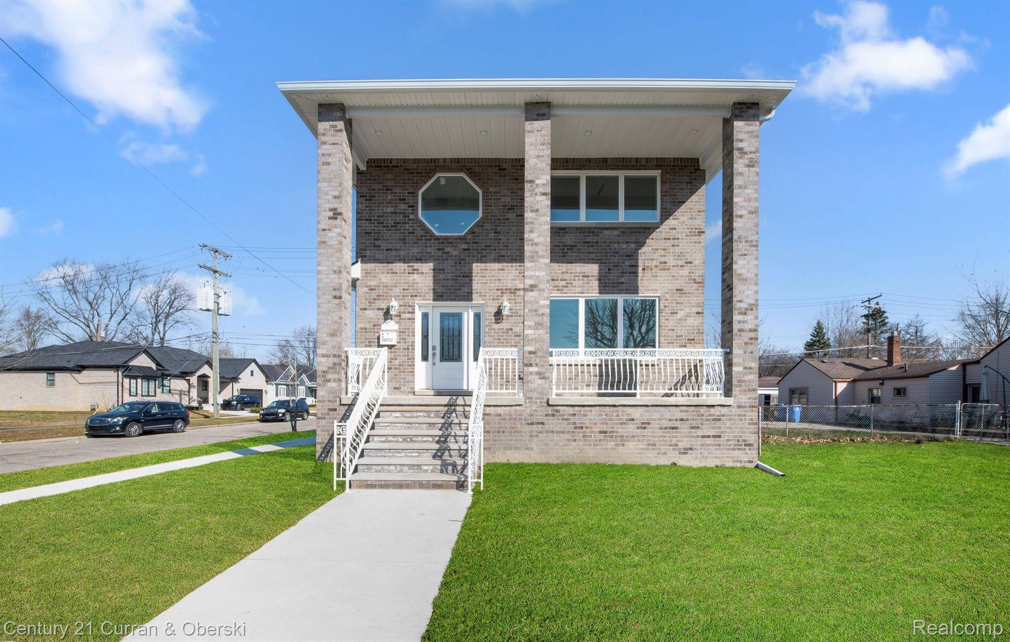 Dearborn Heights, MI 48127,26172 HASS ST