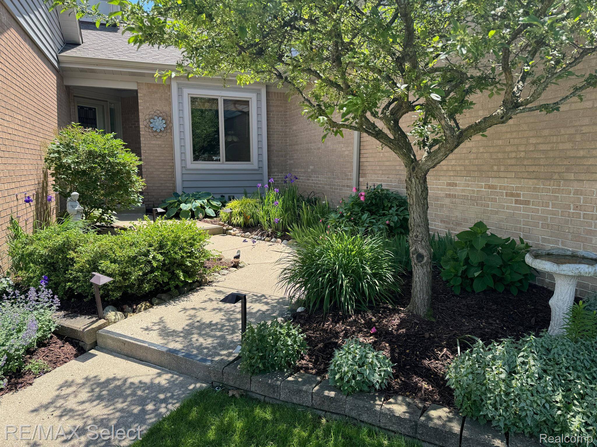 Grand Blanc, MI 48439,5378 WARWICK TRL