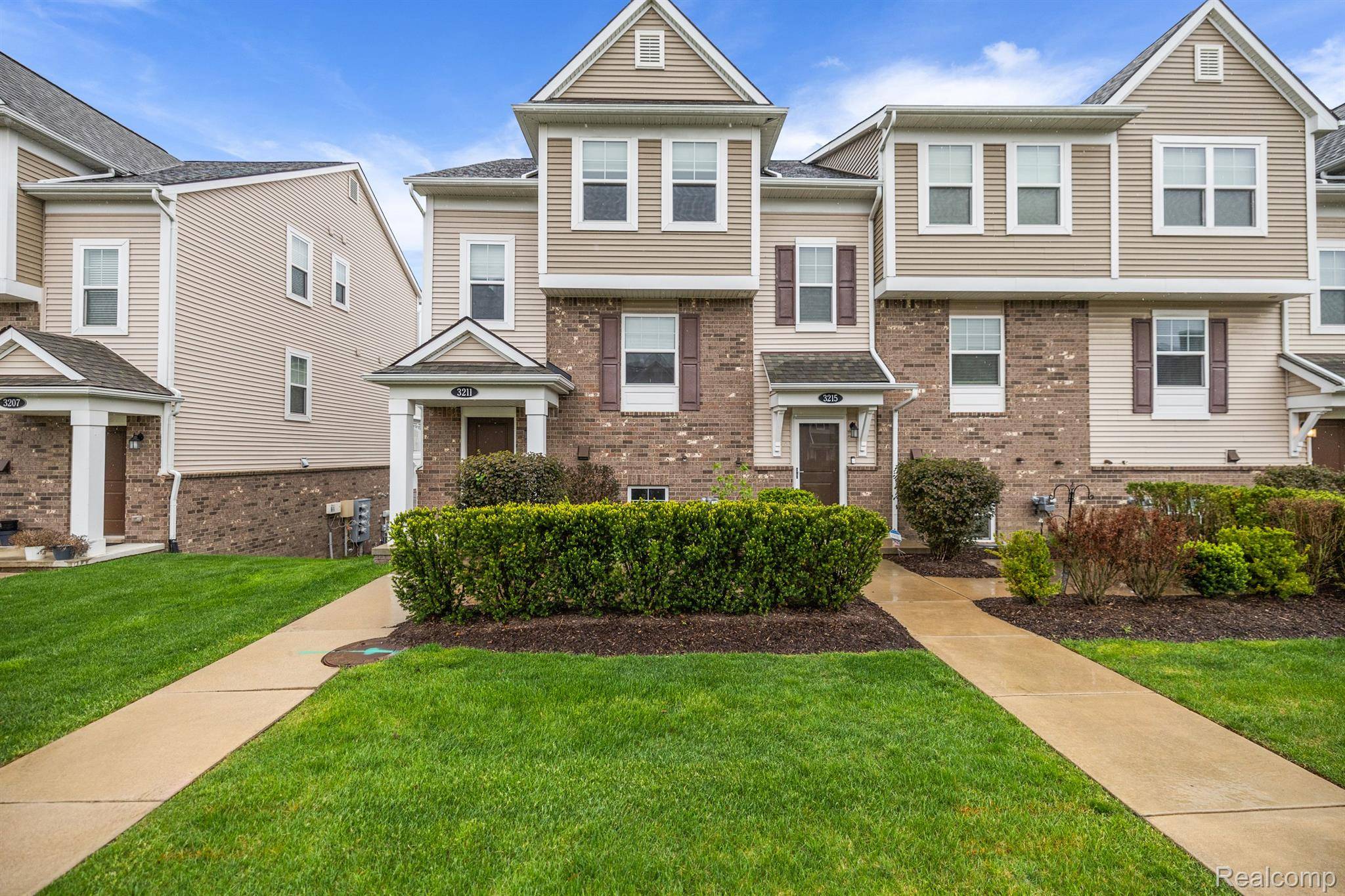 Wixom, MI 48393,3211 JOHANNA WARE W