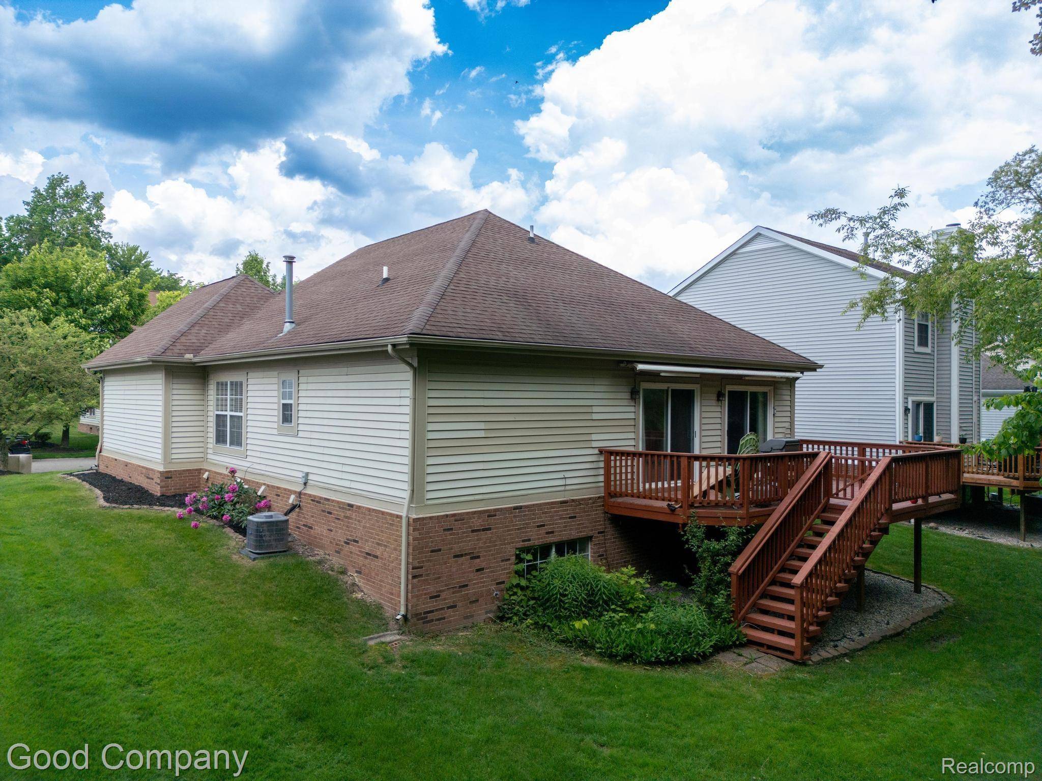 Novi, MI 48377,41649 SLEEPY HOLLOW DR