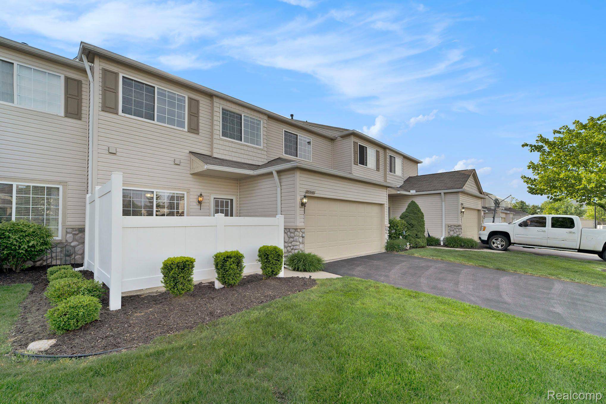 Woodhaven, MI 48183,26660 KIRKWAY DR