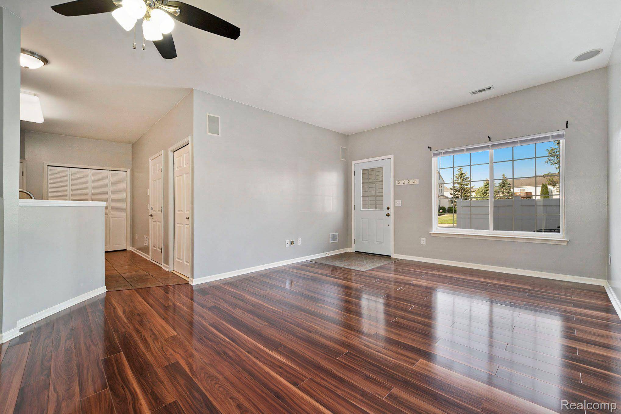 Woodhaven, MI 48183,26660 KIRKWAY DR