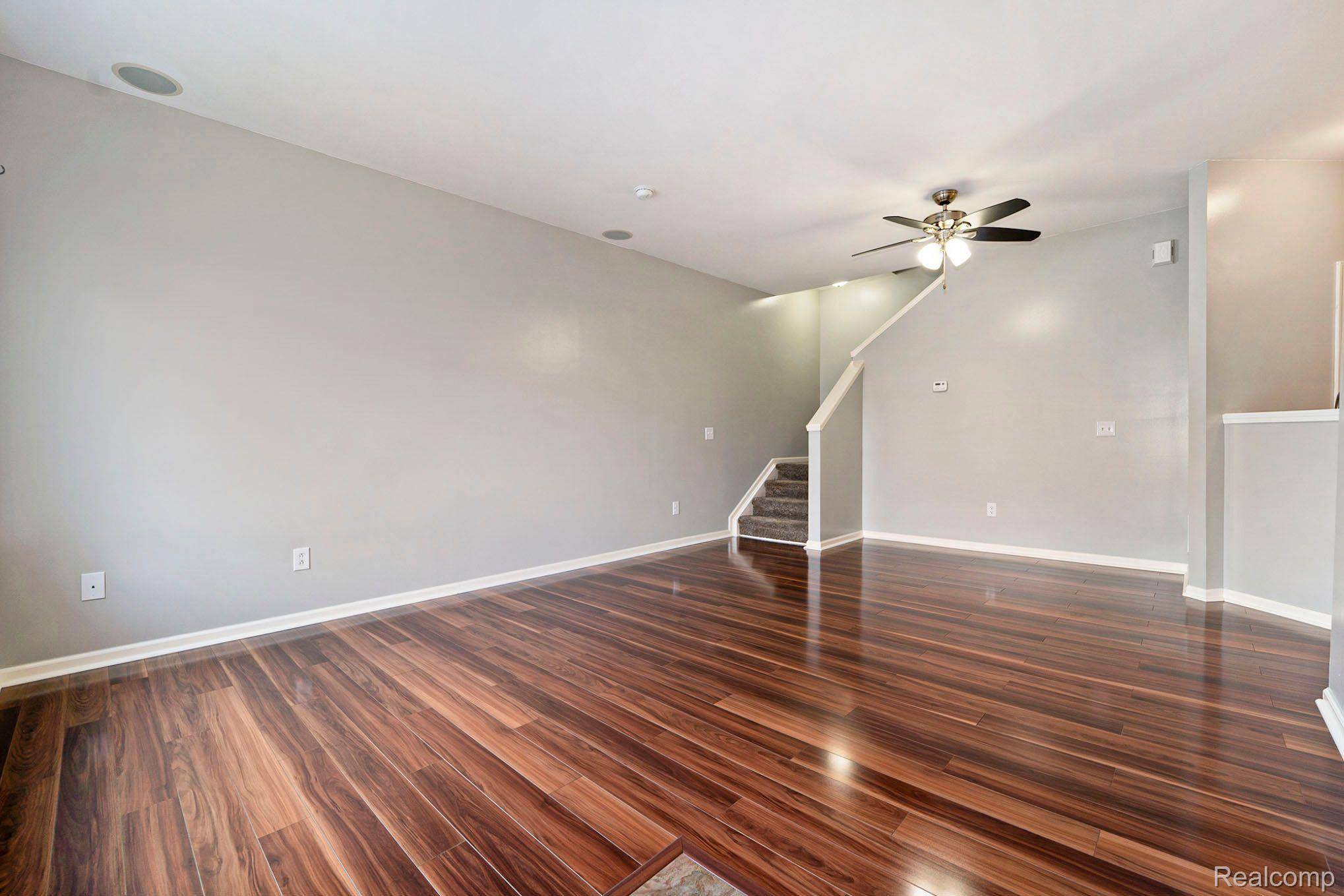 Woodhaven, MI 48183,26660 KIRKWAY DR