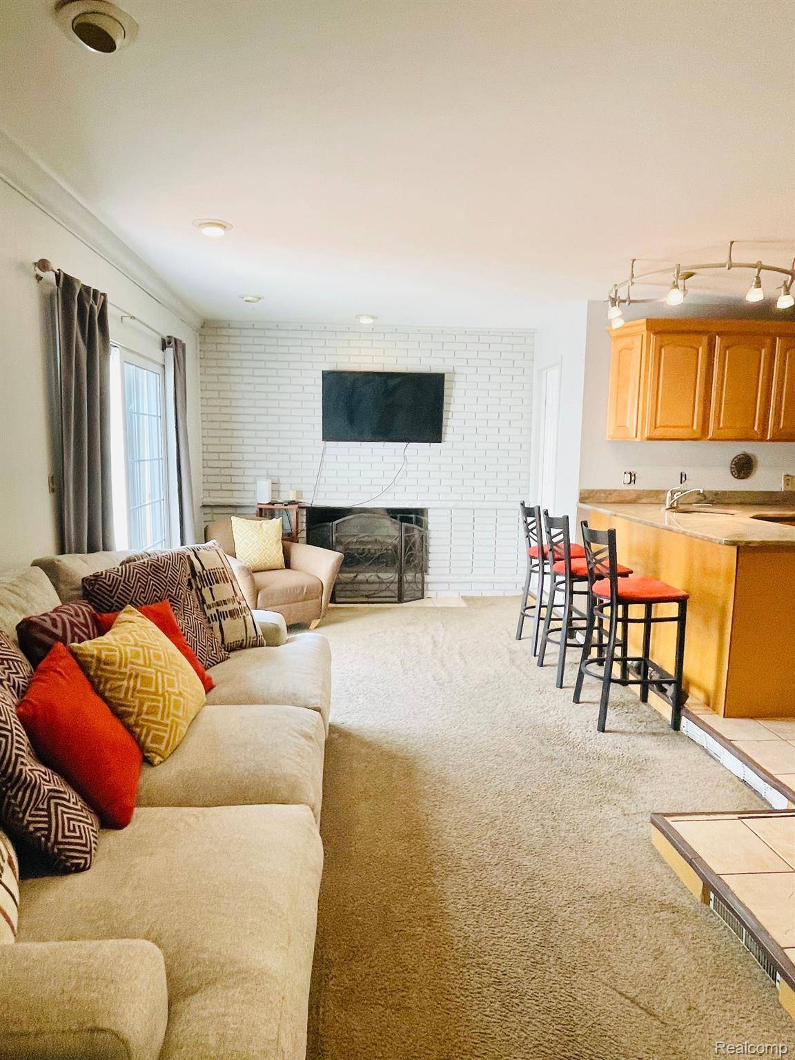 Auburn Hills, MI 48326,692 HAMLET RD