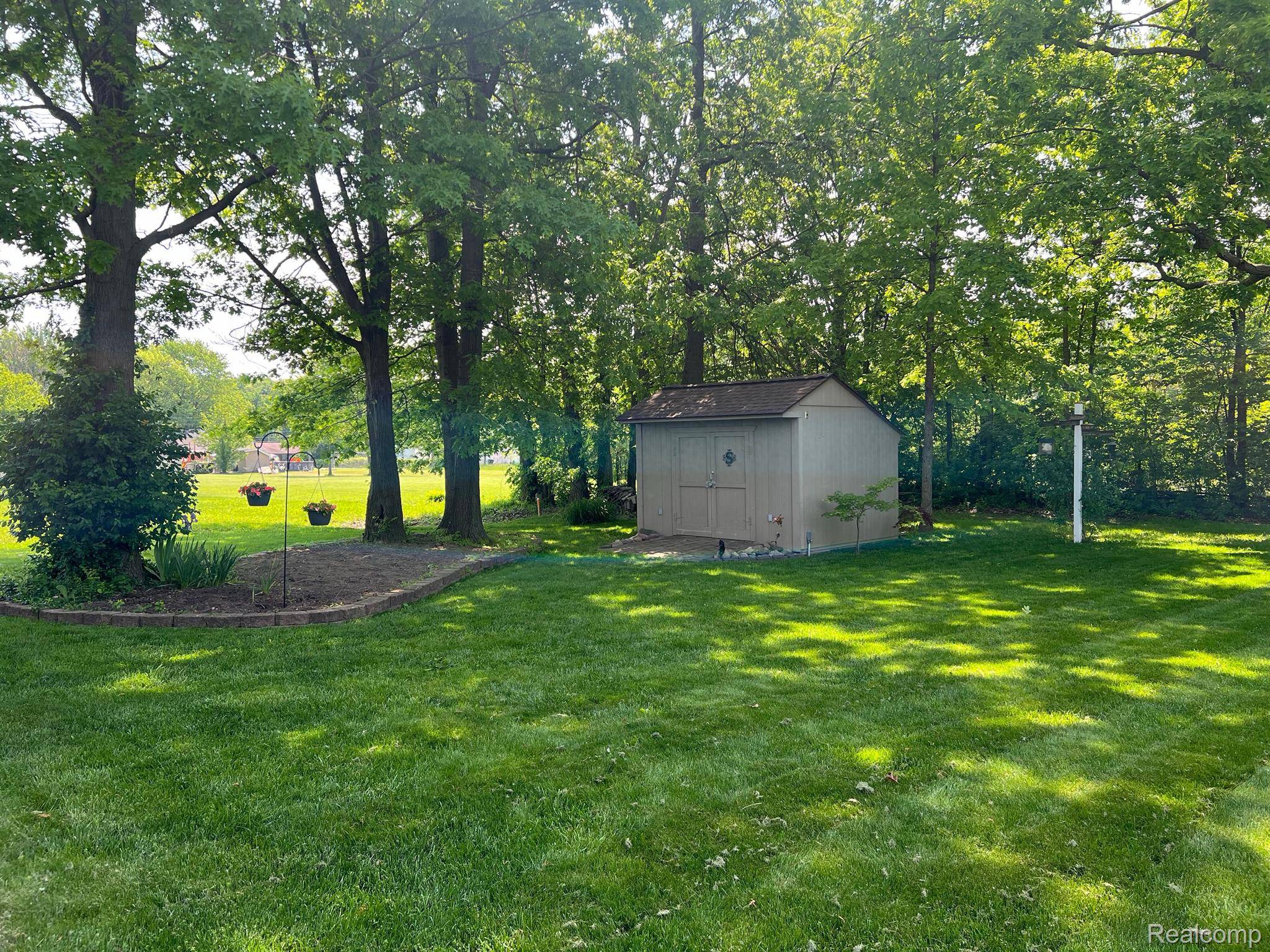 Woodhaven, MI 48183,16697 CARTER RD