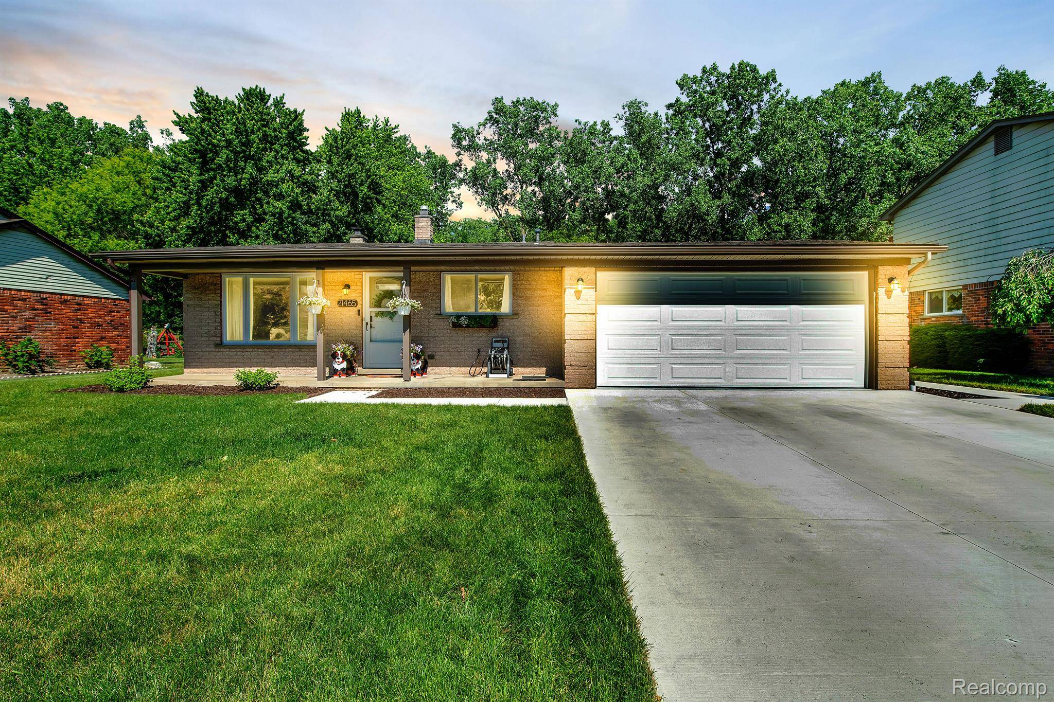 Woodhaven, MI 48183,21465 MAYFAIR ST