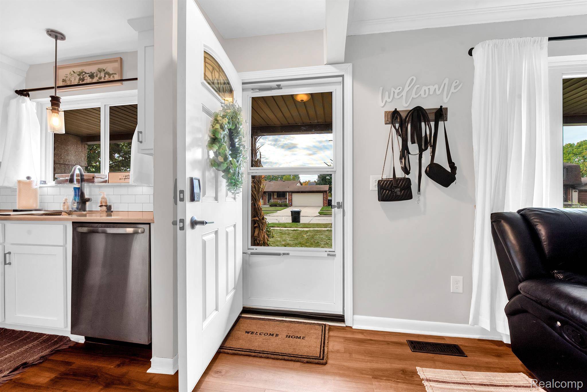 Woodhaven, MI 48183,21465 MAYFAIR ST