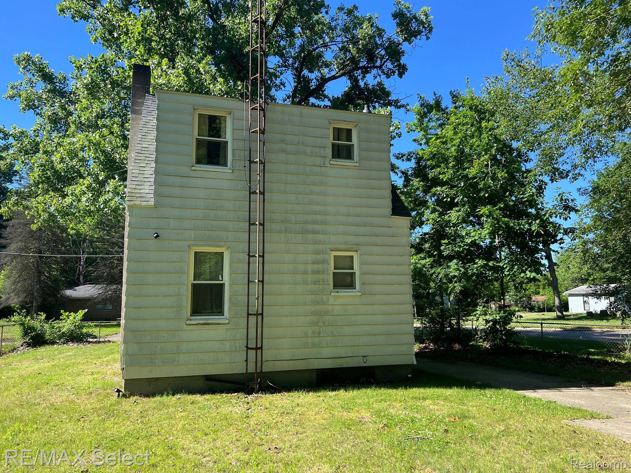 Flint, MI 48506,3305 Wyoming AVE