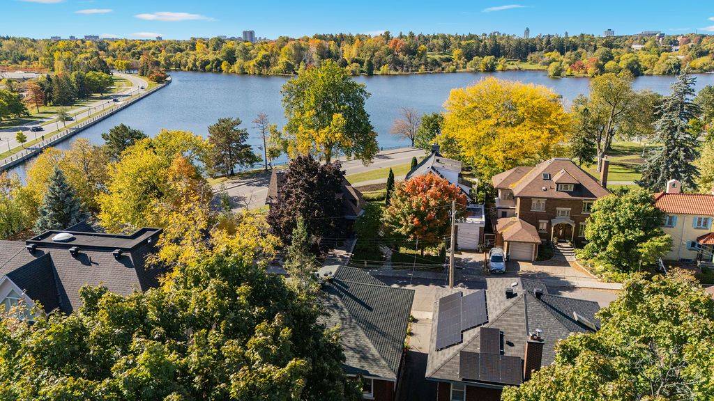 Dows Lake - Civic Hospital And Area, ON K1S 3H3,23 Lakeview TER