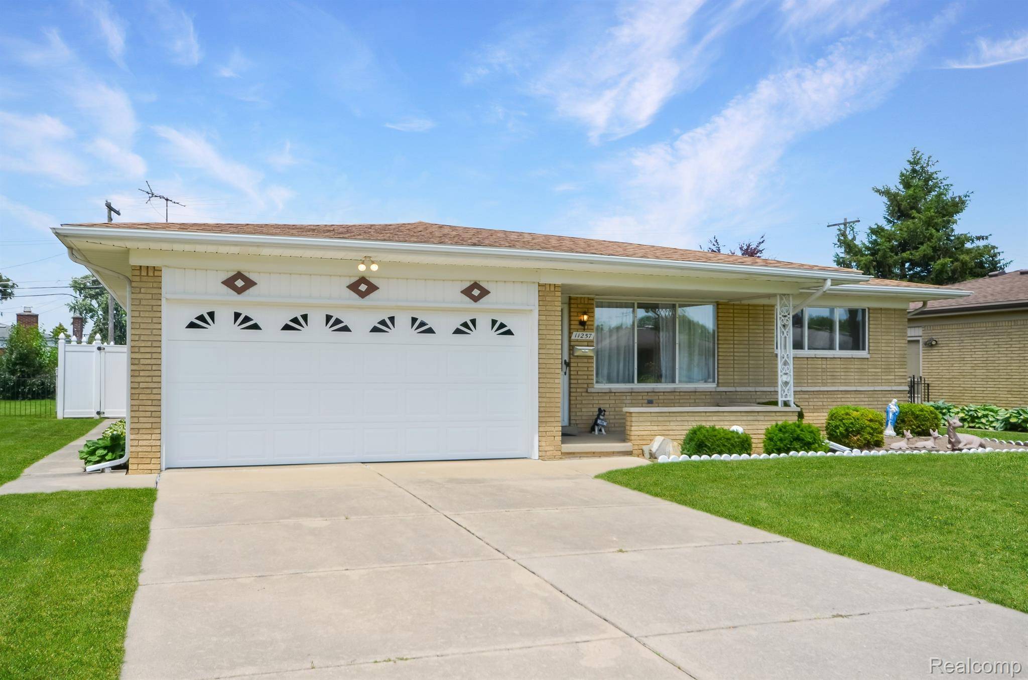 Sterling Heights, MI 48312,11257 Glenis DR