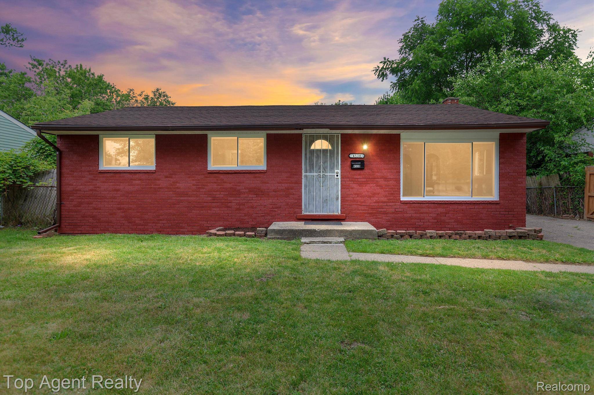 Inkster, MI 48141,4538 BURTON ST