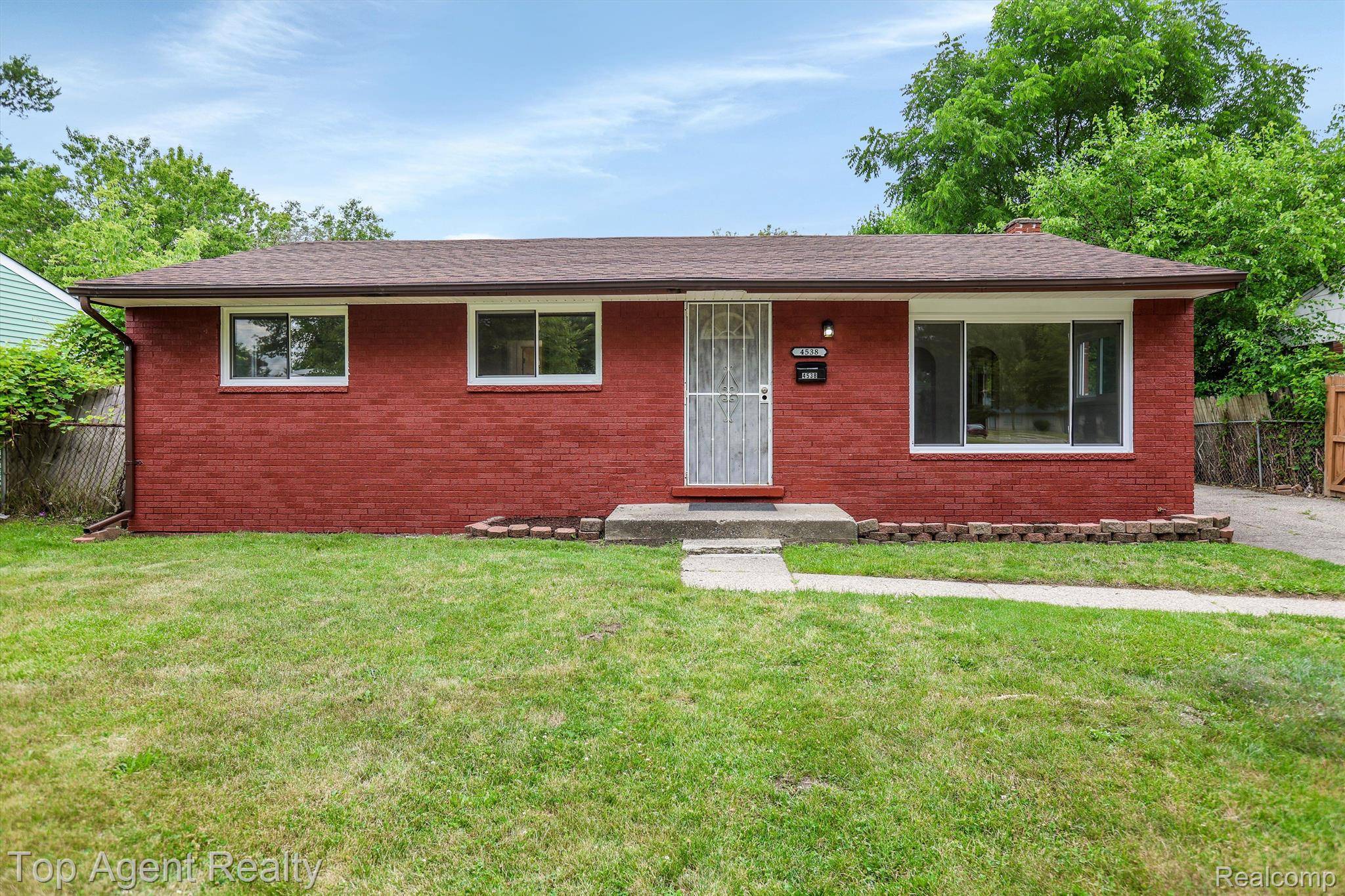 Inkster, MI 48141,4538 BURTON ST