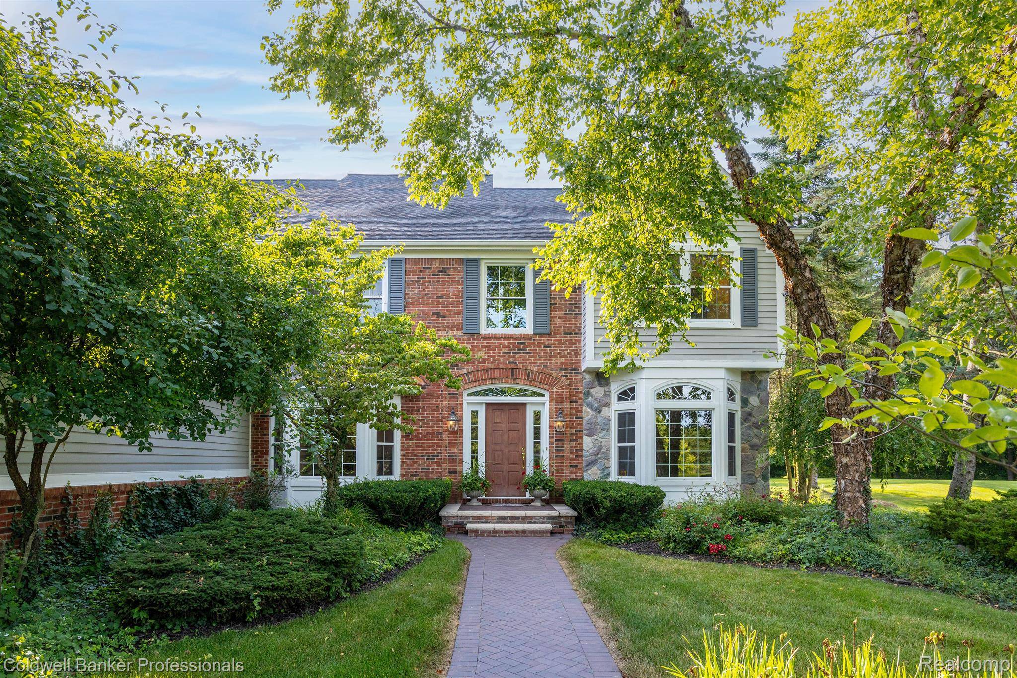 Novi, MI 48374,22508 NORFOLK CT