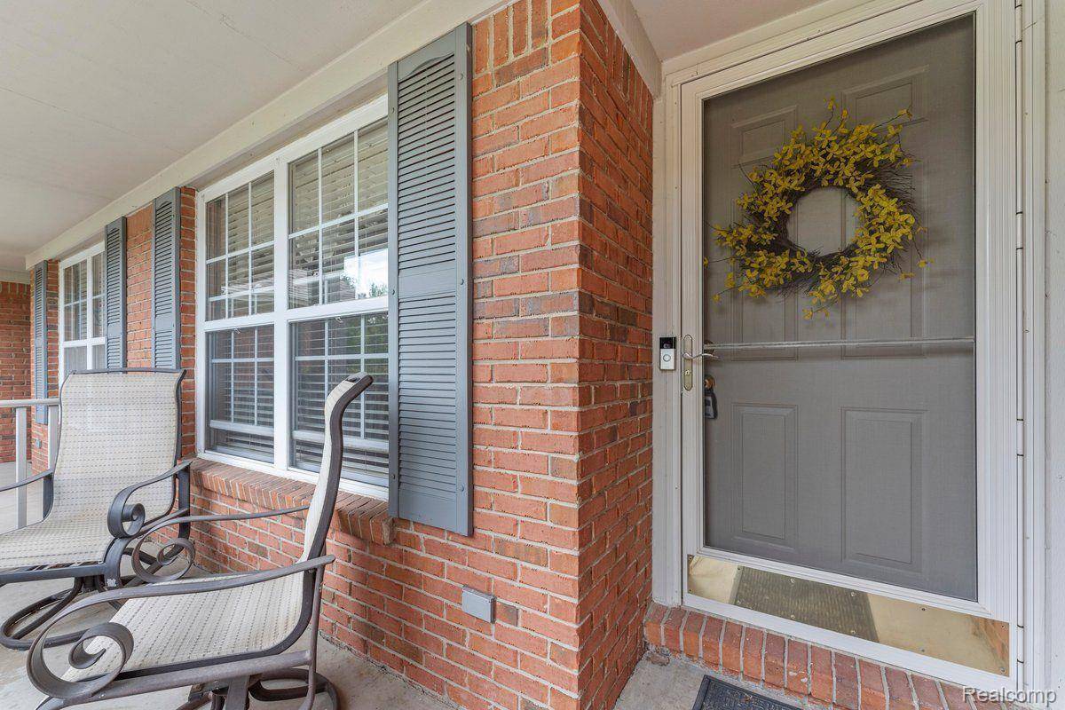 New Boston, MI 48164,30064 TRAIL CREEK DR