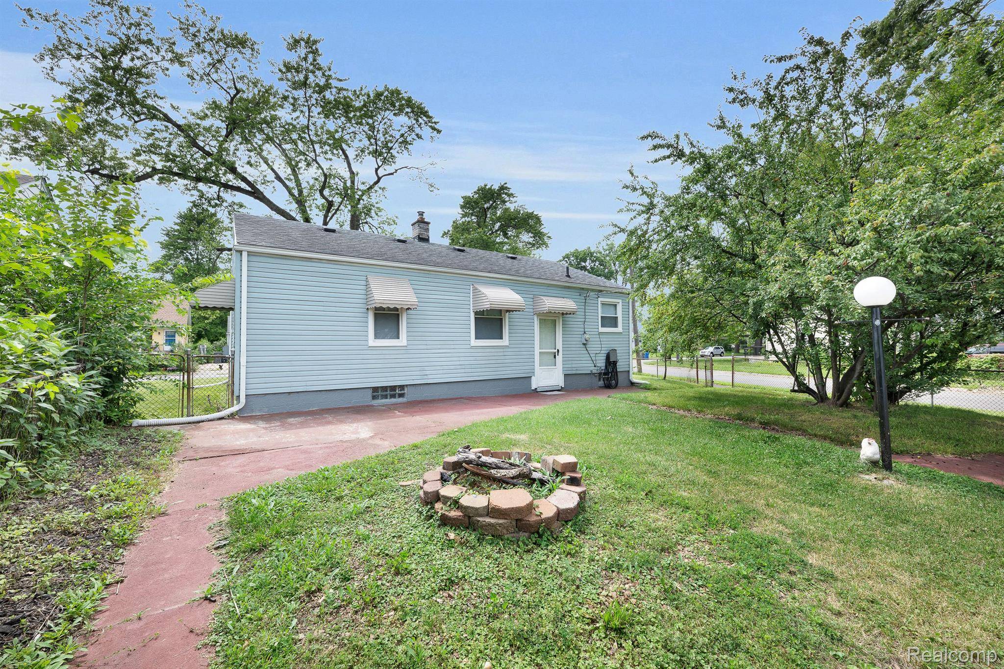 Inkster, MI 48141,1213 MAGNOLIA DR