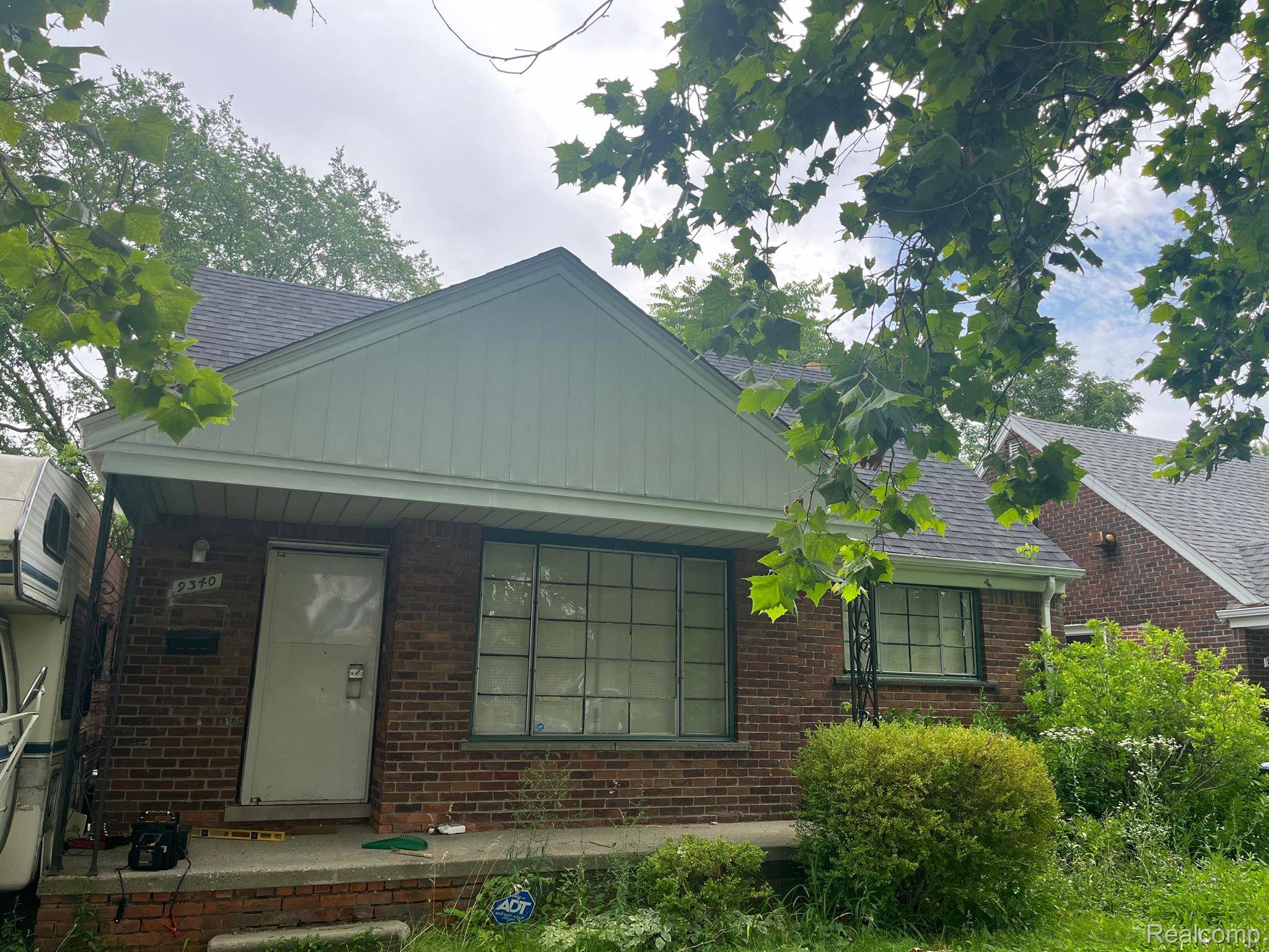 Detroit, MI 48228,9340 MANSFIELD ST