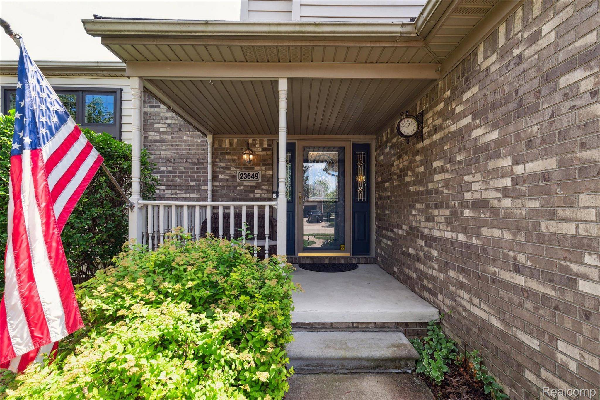 Woodhaven, MI 48183,23649 LEIGHWOOD DR