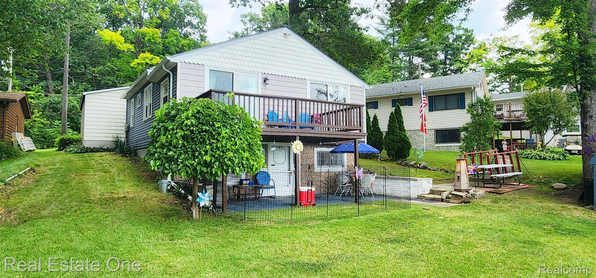 Columbiaville, MI 48421,1175 LAKESHORE DR