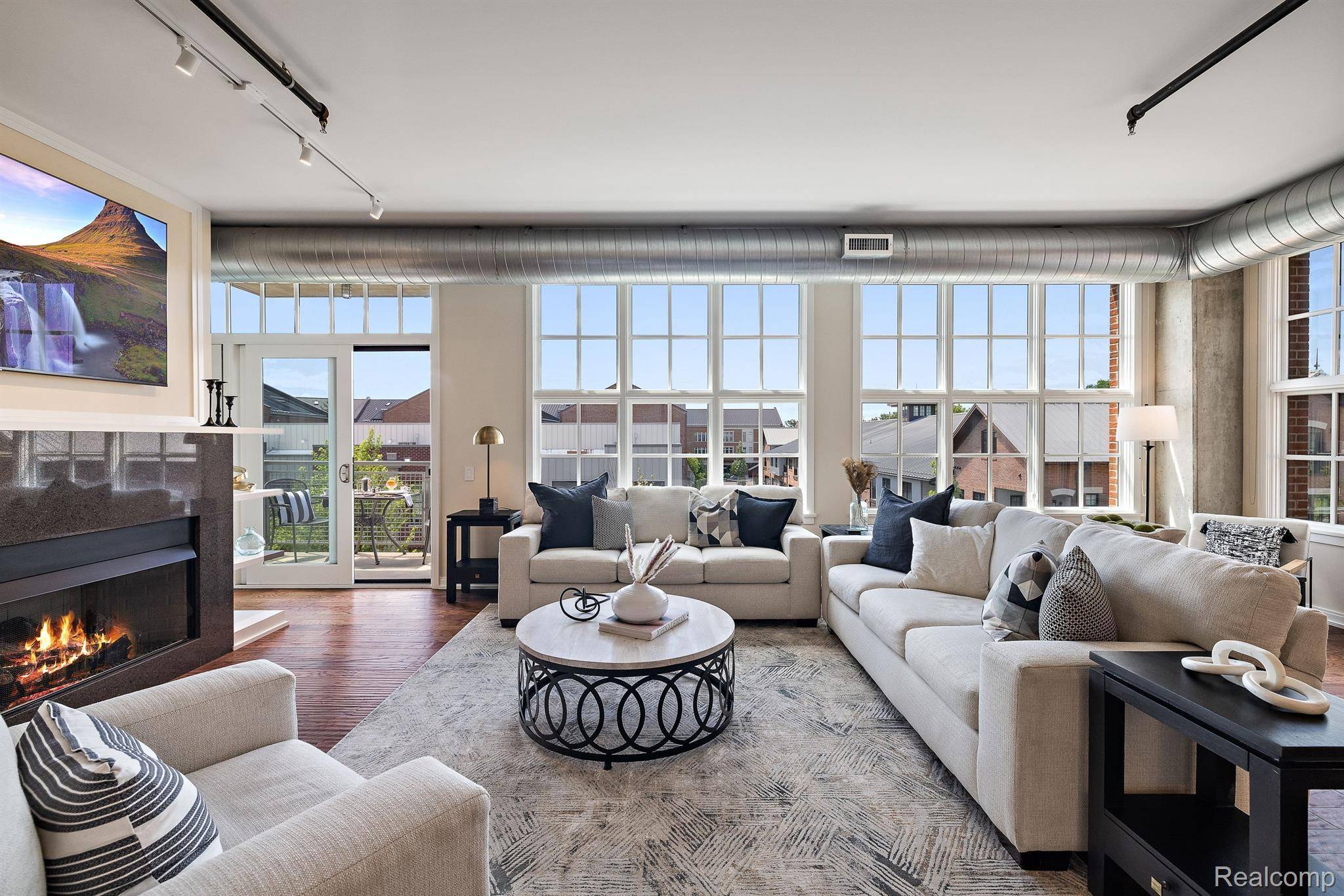 Birmingham, MI 48009,2051 VILLA RD #302