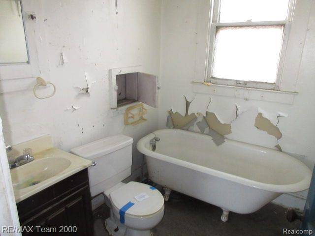 Detroit, MI 48213,9102 CLARION ST