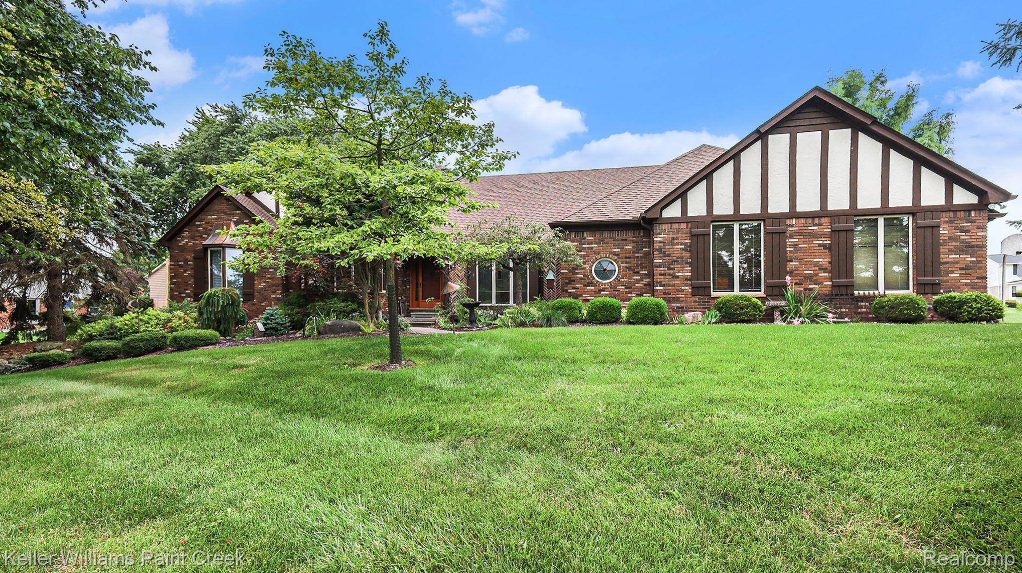 Rochester Hills, MI 48309,833 LANGLEY RD