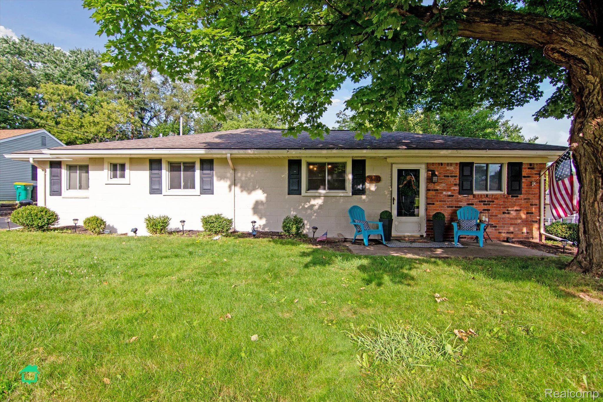 Wixom, MI 48393,2680 Lakeridge