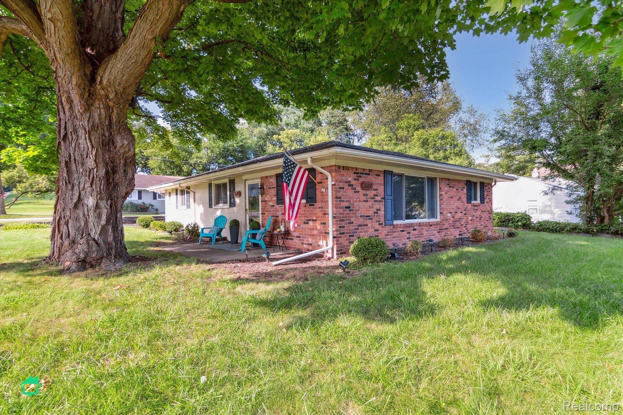 Wixom, MI 48393,2680 Lakeridge