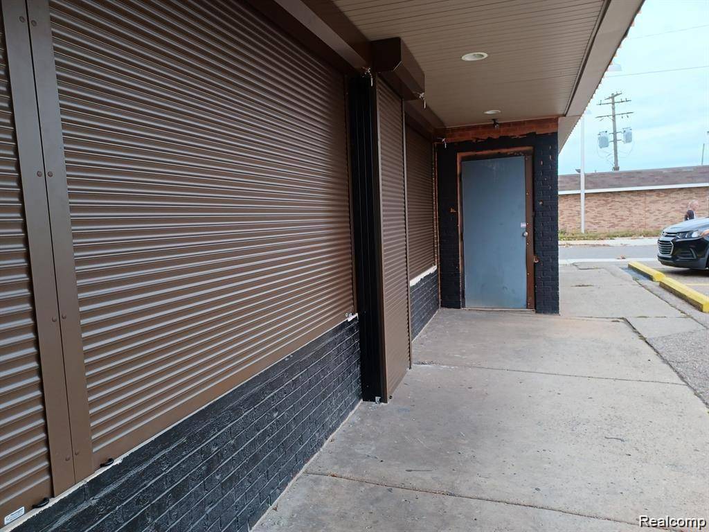 Detroit, MI 48224,17651 E WARREN AVE